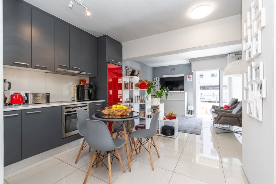 2 Bedroom Property for Sale in Sea Point Western Cape